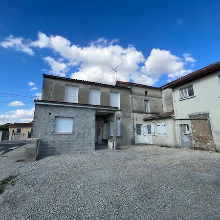 Le Gond-Pontouvre 178C - Duplex T2 Tout Confort Du Gond - 60 M2 מראה חיצוני תמונה