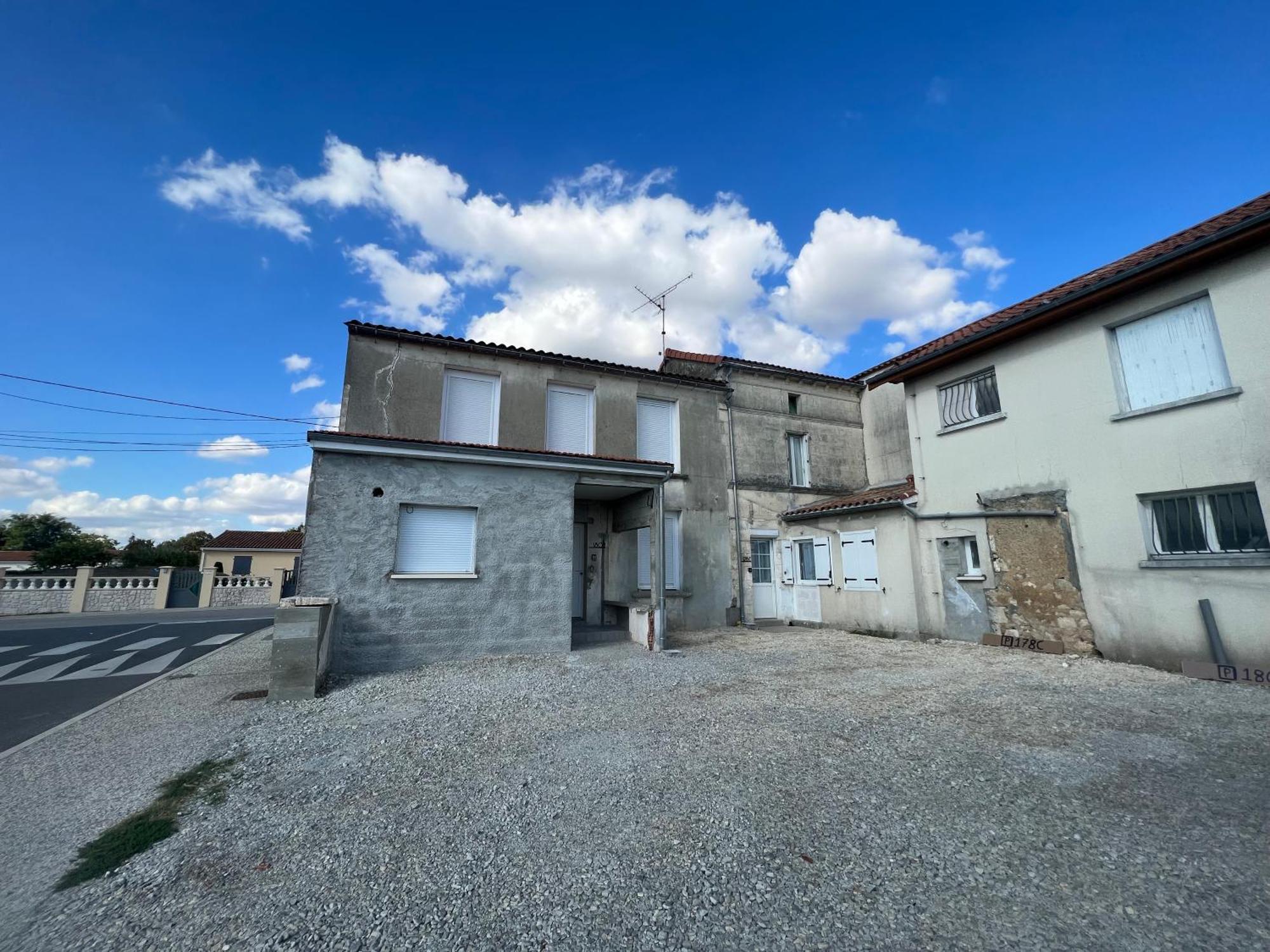 Le Gond-Pontouvre 178C - Duplex T2 Tout Confort Du Gond - 60 M2 מראה חיצוני תמונה